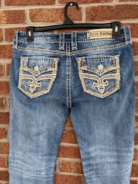 Rock Revival Denim Jeans * Cream Embroidered Pockets. Size 31 Arisa Crop